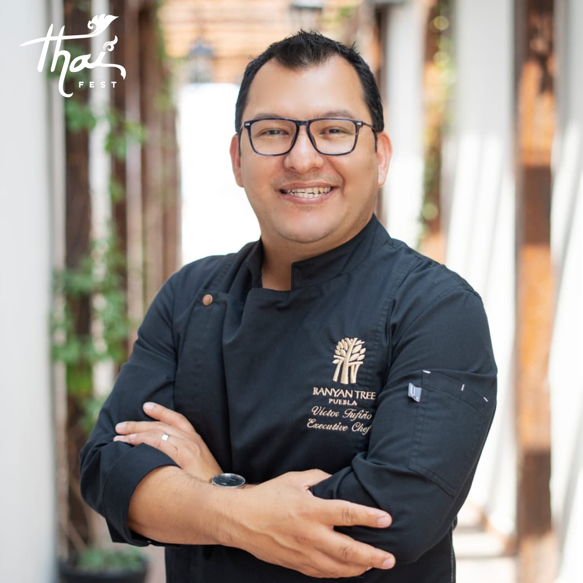 BanyanTreePue's tweet photo. Acompáñenos al Thai Fest 2022 el 19 y 20 de Agosto. En donde nuestros chefs invitados nos darán un tour por Tailandia a través de sus sabores: 

🇹�� Chef Renu Homsombat
🇲🇽 Chef Victor Tufiño
🇲🇽 Chef Manuel Morales

(1/2) https://t.co/vMs2yVYxJH