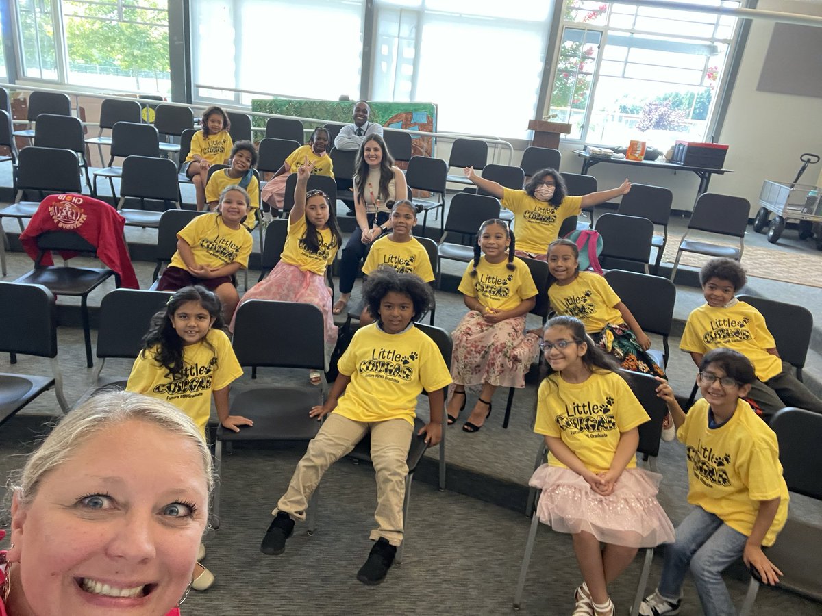 MPCS Convocation 2022! <a href="/MiniCougars/">MiniCougars</a> welcomed the division staff with the school song! So proud of their performance and the standing ovation! <a href="/MPCSVA/">MPCSchools</a> #connect