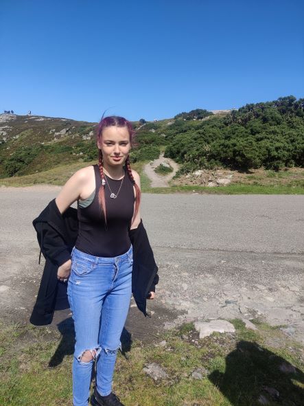 Have you seen Amber (16yrs) who was reported missing from Cleethorpes at around 12:00 on 14/08/2022? 

Amber is described as 168cm, slight build with black log straight hair.

If you’ve seen her please call 101 quoting log 724 of 14/08/2022.