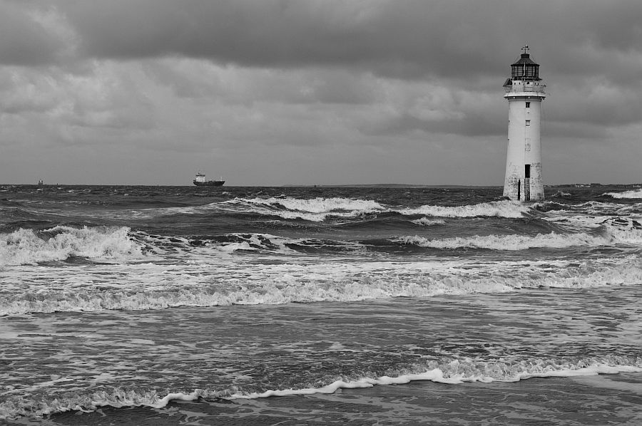 LachlanMain's tweet photo. NEW BRIGHTON.
Stormy sea at the Perch Rock lighthouse.
#NewBrighton #Wirral #PerchRock #Lighthouse https://t.co/M3DuAa0VRr