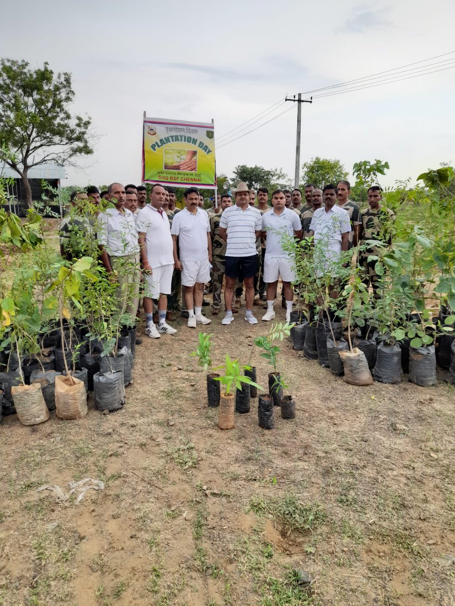 BSFODISHA's tweet photo. Going Green...
A plantation drive was organised at BSF Camp, Chennai. Sh SK Sinha, DIG along with officers &amp; troops planted saplings.
#BSF
#BSFOdisha 
#PlantATree 
#Plantation https://t.co/twjsnmCalP