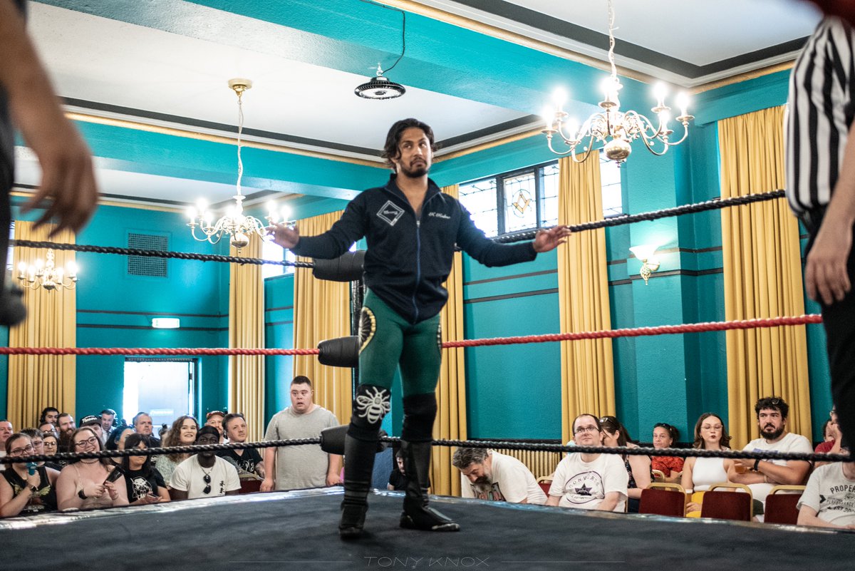 FutureShockWres's tweet photo. At #FSW18th: Part I @THEKEINEN looked to get his hands on @ThatDamnBailey but the 'North West Saviour' had other plans. They involved @rizmankhan_, @MaxBrooker15 & a surprise guest referee...
Coming soon to https://t.co/uITLv4Sl1U https://t.co/5ahO5LdhrC