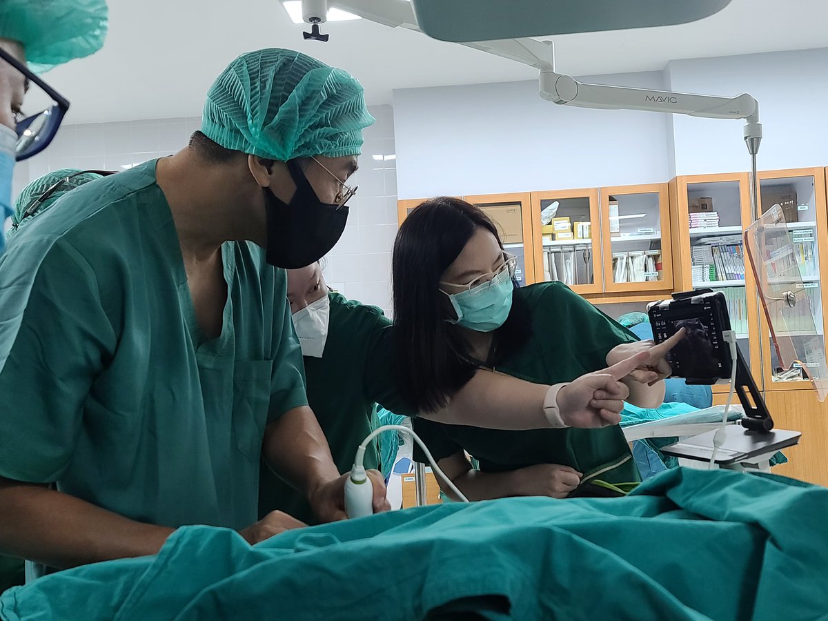 YongcheolKim2's tweet photo. #CardioTwitter #RadialFirst
<ASEAN SNUFFBOX Workshop: Day 6>
Meet Dr. Wirash & Dr.Thamarat in CENTRAL CHEST INSTITUTE in Bangkok.
We’ve done with 4 successful #LdTRA #RdTRA cases and we fantastic Thai food in the nice restaurant with all colleagues. https://t.co/QhAAB6ZiSg