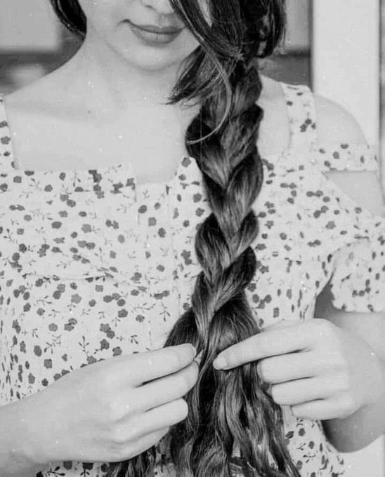 يقول مساعد الرشيدي :

إن كان شمسك تساومني على ظلك
ما عاد أبي منك لا شمسٍ .. ولا فيه..♥️🔕