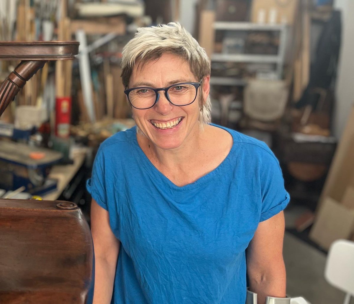 jacquijdesigns's tweet photo. Fab day filming for @monfornothing @bbcone with the wonderfully talented @roseberryhouserestoration (still fab on crutches!) and @danheathstudio 🤗 NEWS FLASH! Money for Nothing continues Monday 28th 2pm/Weds 31st 2.15/Friday 2.15 🥳🙌🏽🎉 https://t.co/TsXHVOkMy9