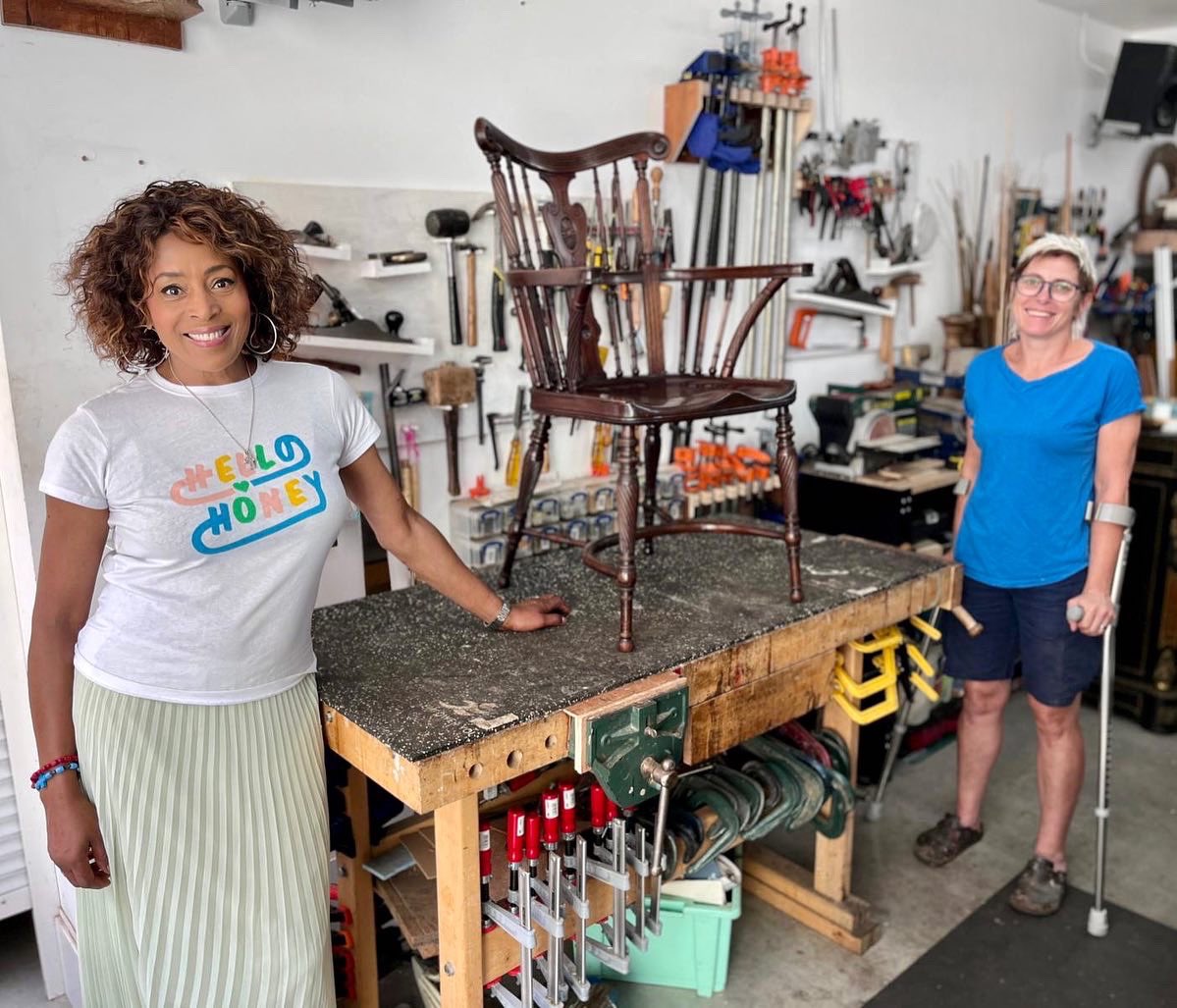 jacquijdesigns's tweet photo. Fab day filming for @monfornothing @bbcone with the wonderfully talented @roseberryhouserestoration (still fab on crutches!) and @danheathstudio 🤗 NEWS FLASH! Money for Nothing continues Monday 28th 2pm/Weds 31st 2.15/Friday 2.15 🥳🙌🏽🎉 https://t.co/TsXHVOkMy9