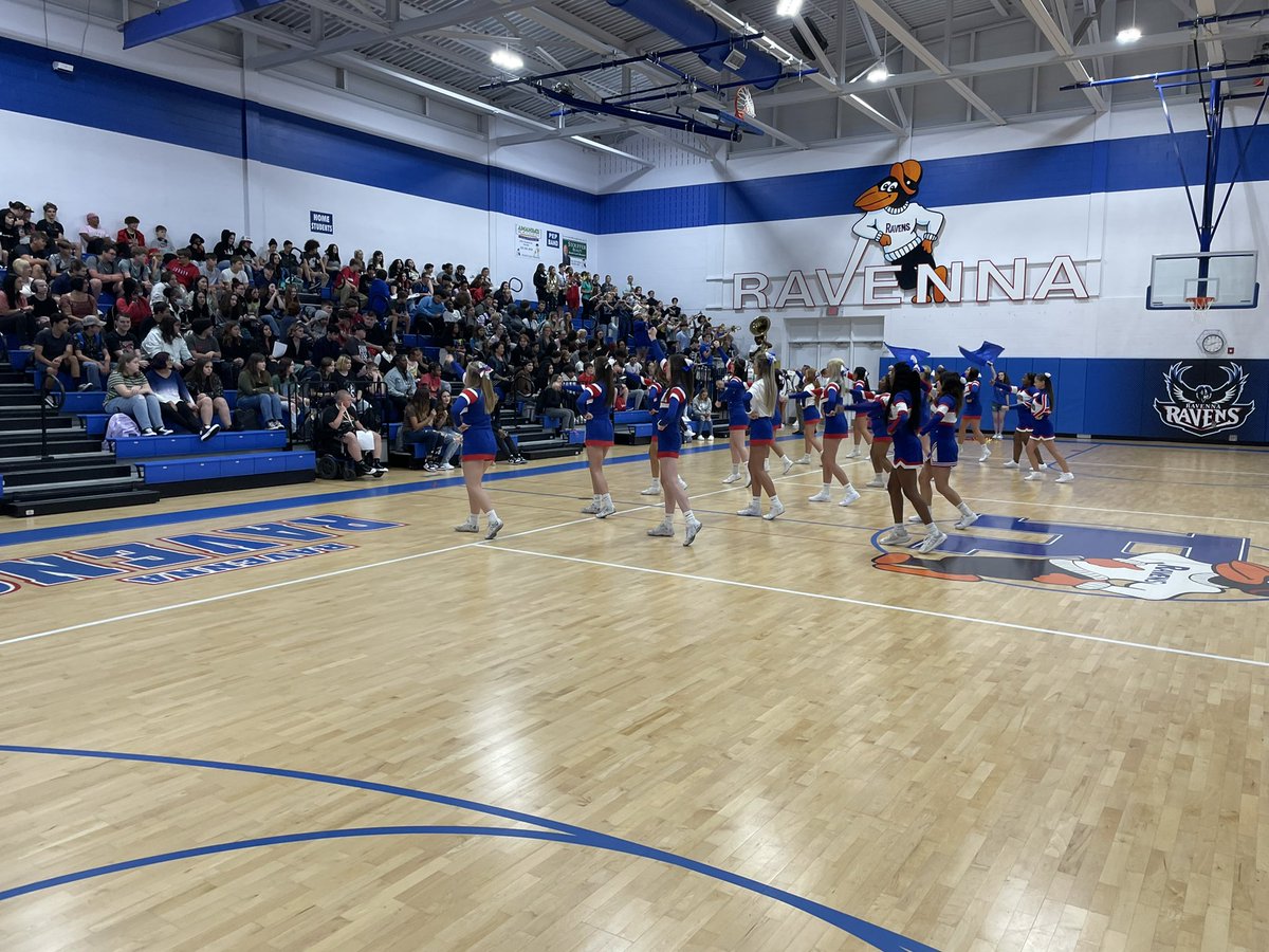rhsduncan's tweet photo. Great first day finished with a pep assembly for the 9th graders. https://t.co/uv9R8zOLAU