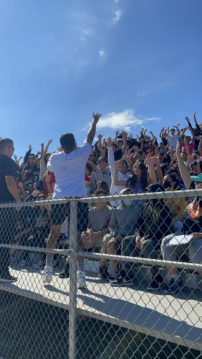NicoletMiddle's tweet photo. Rescue a Generation came out and brought the hype and energy to our students this morning! Their message and story was inspiring! What a way to kick off our year! @rescueagen @BanningSchool @tdav8 https://t.co/tHYTjPVd48