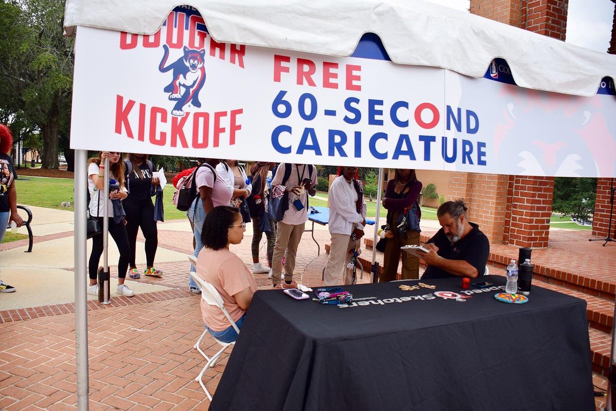 ColumbusState's tweet photo. Fun times at the #CougarKickoff Main Campus Picnic! 😎🍔

If you missed today, come to the RiverPark Campus tomorrow from 6 p.m. to 8 p.m. for more RSO tabling and the silent disco in the Rankin Livery! 🪩

#ColumbusStateUniversity #CreateYou #GoCSU🐾 https://t.co/9GIv6jNKXQ