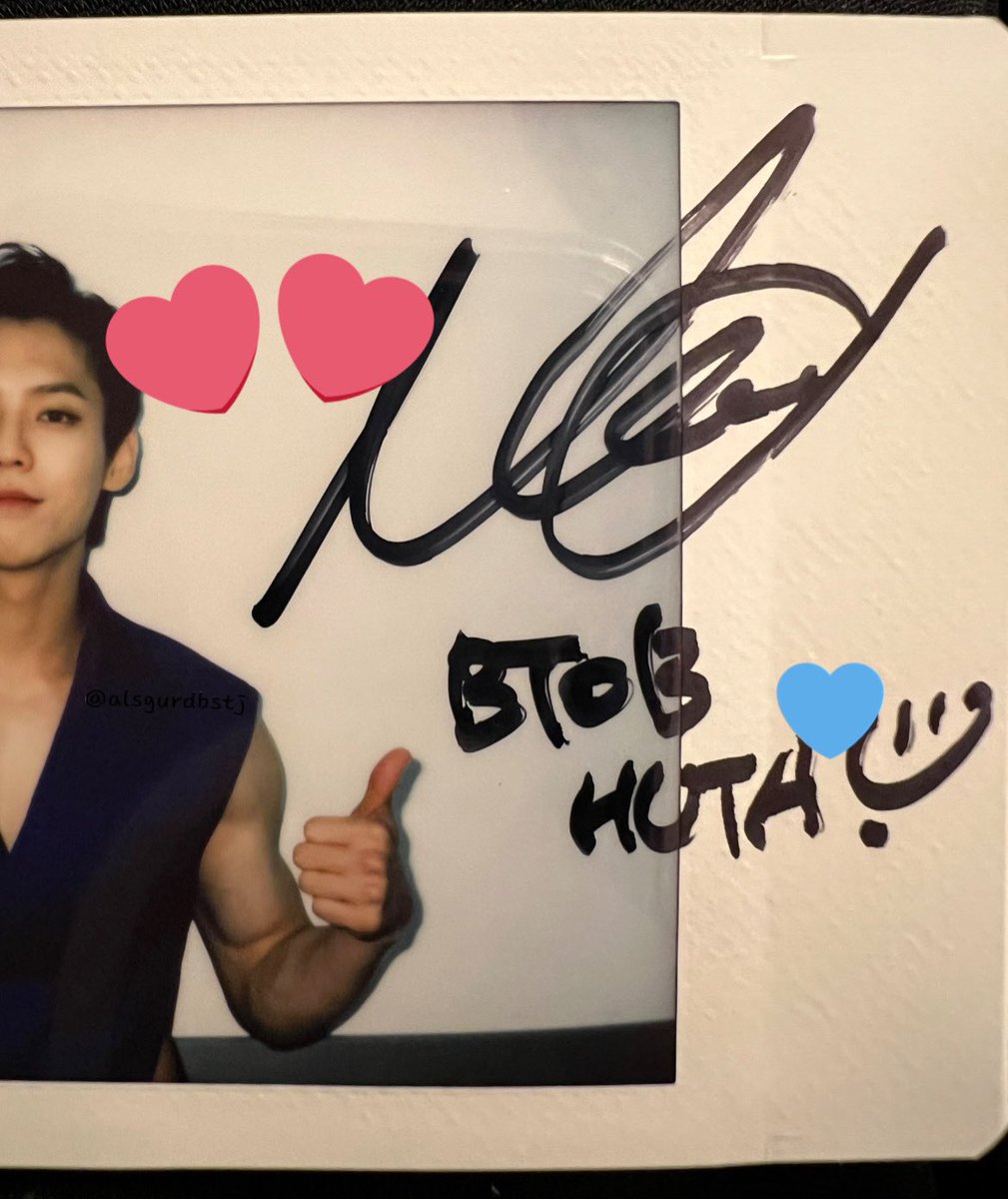 alsgurdbstj's tweet photo. 끄앙 ㅠㅠㅠㅠㅠㅠ 디엠씨 미공포 확인하려고 열었는데 뒤에 쏘옥하고 들어있는 폴라...💙
너무 예뻐서 또 이 오빠에게 폴인럽 해버렸다 https://t.co/fDmtdXjN1o