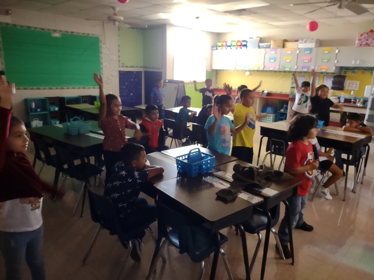 A little brain break dance party after lunch! #LoveMyLISD #NavProud