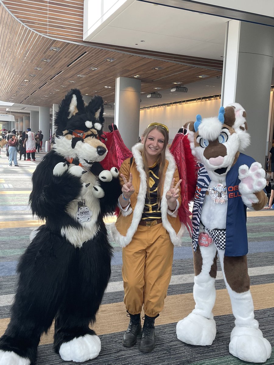 jocey_yoder's tweet photo. I had a blast at @superstar_anime this year! Having people ask for my picture was such a confidence boost 😭💕 https://t.co/3TXQCg1Dom