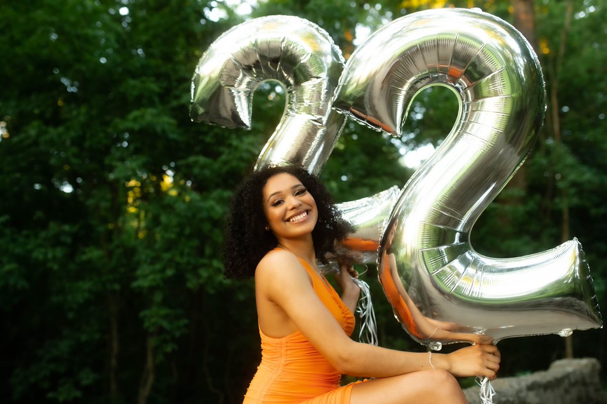 SwizzyMaddnesss's tweet photo. ITS MY BIRTHDAY🎉🎂🥰 #22 #Leo #Aug17th https://t.co/BZKW8S8y9w