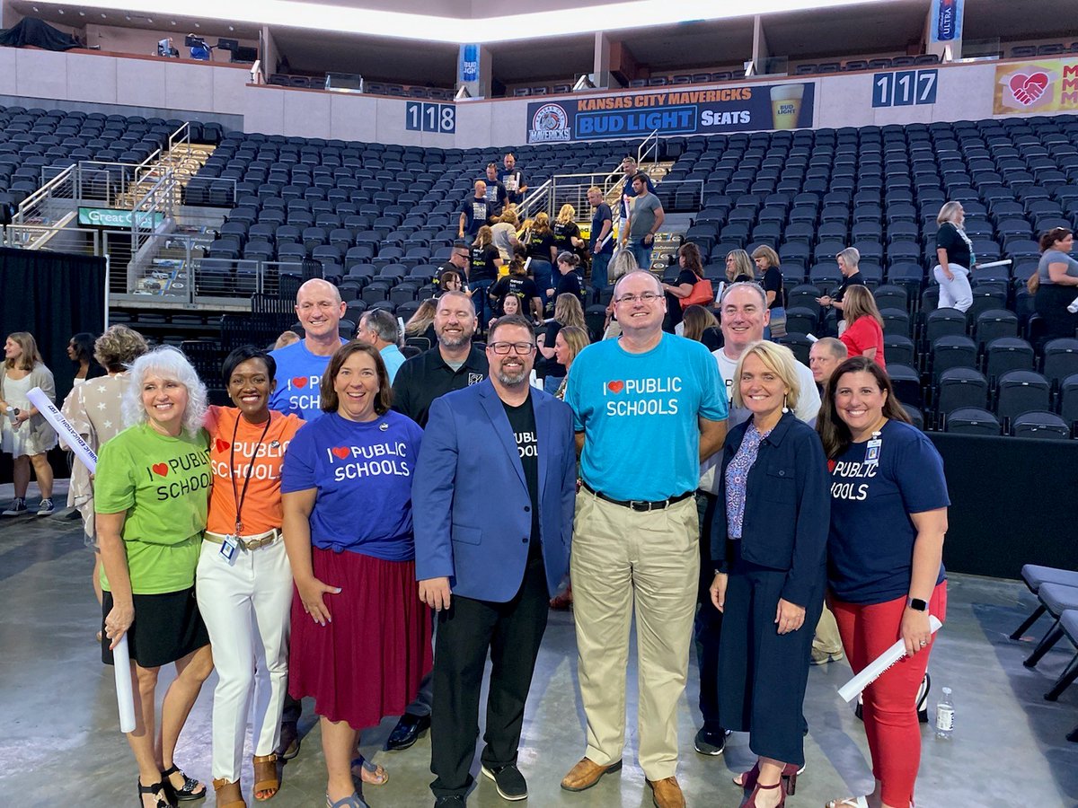 MOEducation's tweet photo. This morning @MOCommissioner delivered remarks to the @LSR7 faculty and staff members at their annual Convocation event to kick off the school year, discussing the power of public education and the crucial role they play in the lives of students. https://t.co/Q5l2Rdh0Jt
