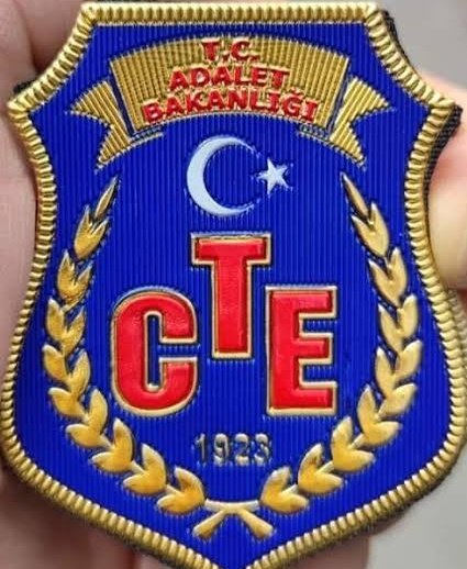 Adalet Bakanlığı personelleri bu ülkenin en fedakar meslek kollarının başında gelir. Yargının ve cezaevlerinin tüm yükleri bizletin omzundadır. Hakkı olan verilmelidir.
 
#Adaletse35BinleBaşla
<a href="/adaletsendikasi/">Adalet Sendikası</a>
<a href="/adalet_bakanlik/">T.C. Adalet Bakanlığı</a> 
<a href="/bybekirbozdag/">Bekir  Bozdağ</a>
<a href="/ctekurumsal/">Ceza ve Tevkifevleri Genel Müdürlüğü</a> 
<a href="/tcbestepe/">T.C. Cumhurbaşkanlığı</a>