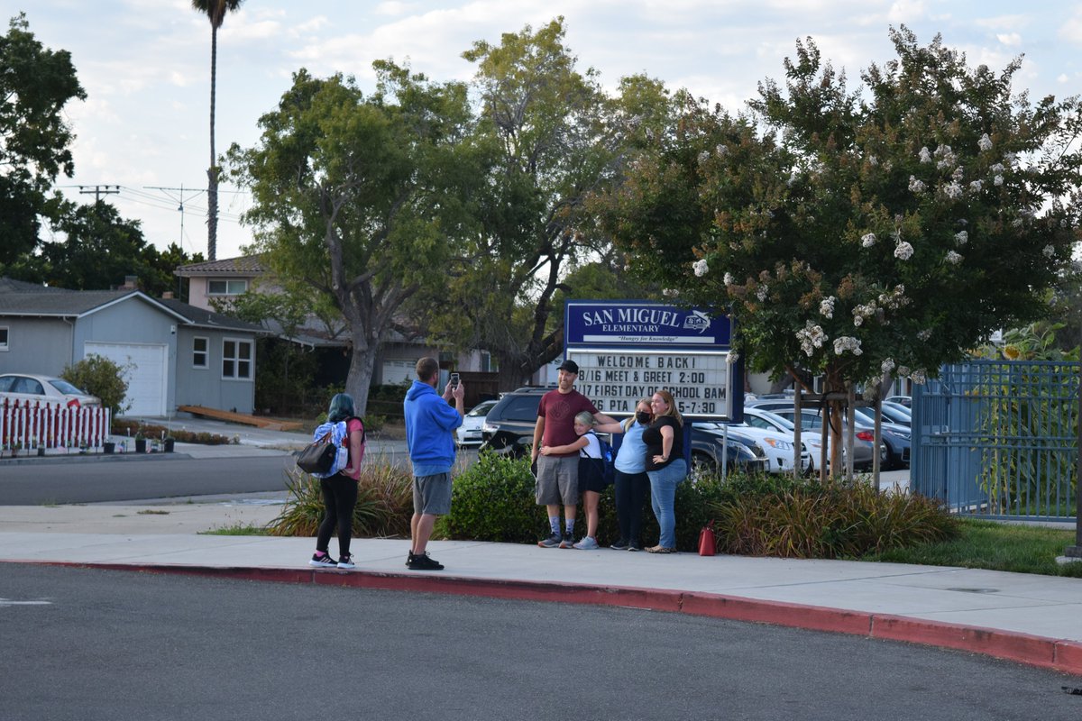 SunnyvaleSD's tweet photo. Happy First Day of School everyone! So wonderful to see everyone! Looking forward to a great year! Share your photos by using #SSDFirstDay or email alia.wilson@sesd.org. #WeAreSunnyvaleSD https://t.co/sh5l3PNnlC