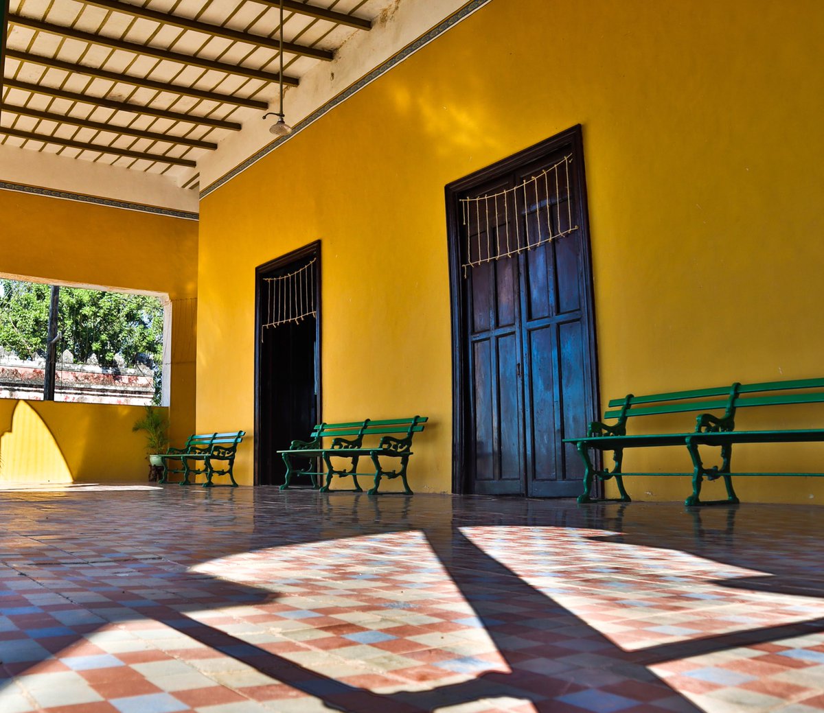 TuristaYucatan's tweet photo. #turistaenyucatánmx Cualquier visitante que desee conocer el pasado de #Yucatán debe recorrer una hacienda, porque son parte de su historia. 🇲🇽
#yaxcopoil #haciendasyucatan #yucatanhaciendas #visityucatán #yucatan #yucatán #arquitecturaydiseño https://t.co/TMDFV5lWip