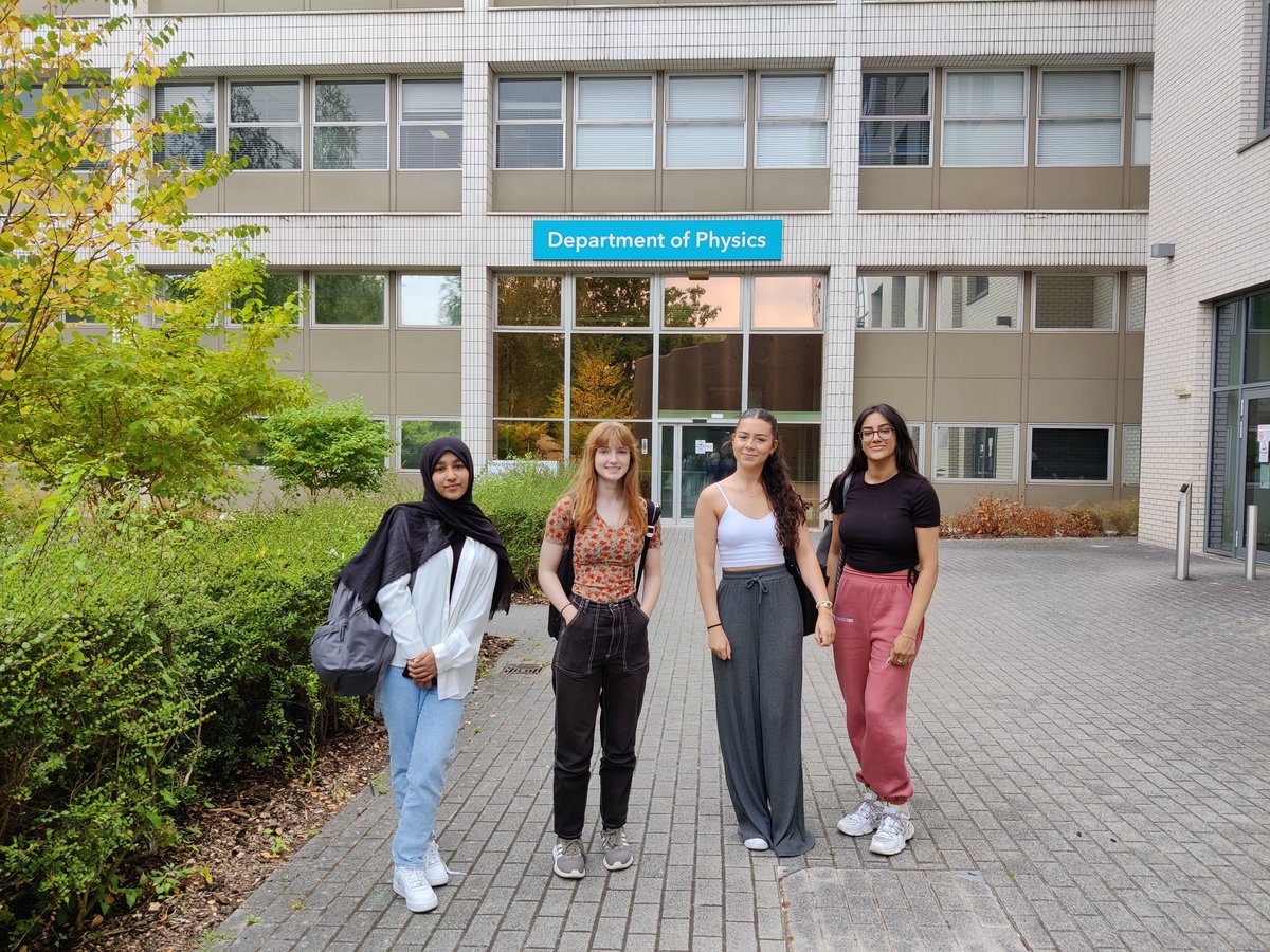 wingyingchow's tweet photo. Bit of a belated tweet, but very pleased to welcome our Year 12 students from @in2scienceUK who are spending this week in a work placement hosted by me at @warwickuni @WarwickPhysics #in2sci22 #in2science https://t.co/1DF6B1KAyC