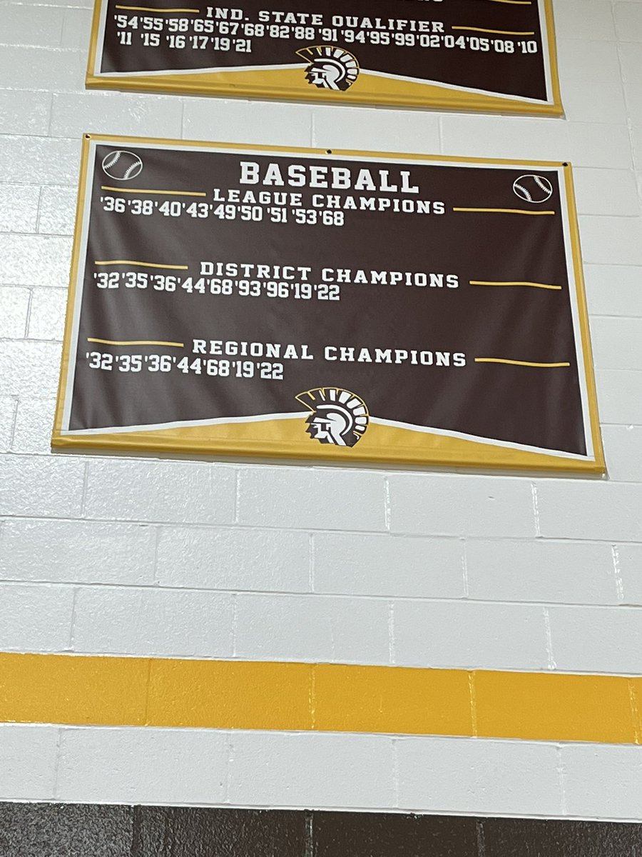 A big thank you to <a href="/bspaeth7/">𝗕𝗿𝗮𝗻𝗱𝗼𝗻 𝗦𝗽𝗮𝗲𝘁𝗵</a> and Mr. Powers for getting the 22’s hung on the banners!! 
<a href="/RBTrackField/">Roger Bacon Track & Field</a> 
<a href="/RBHS_Baseball/">Roger Bacon Baseball</a> 
<a href="/RB_SpartanHoops/">Roger Bacon Boys Basketball</a> 
#HailSpartans