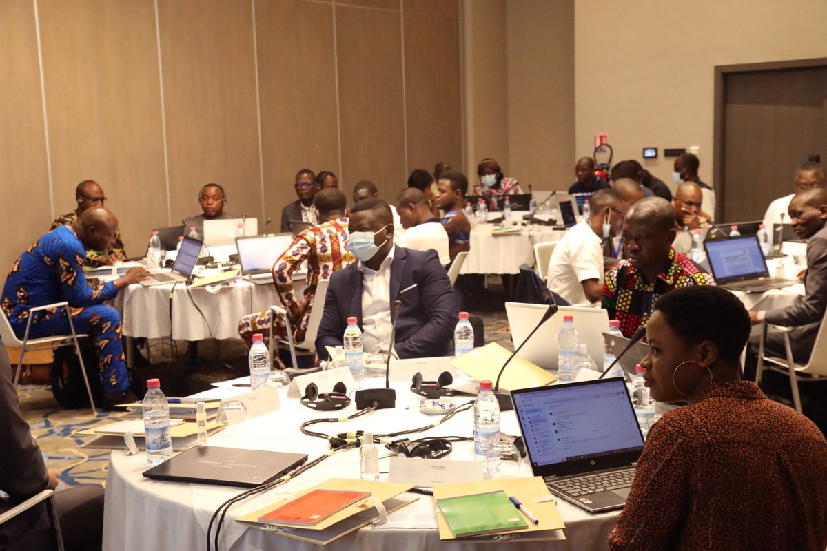 unfpa_benin's tweet image. Pour ne laisser personne de côté lors du prochain #RGPH5 au Bénin🇧🇯, 3⃣2⃣cadres de @insbenin, de l&apos;IGN et de l&apos;ICAV en formation sur le découpage automatique des zones de dénombrement pour la préparation de la cartographie avec l&apos;appui de @unfpa_benin et de @UNFPA_WCARO
#Census