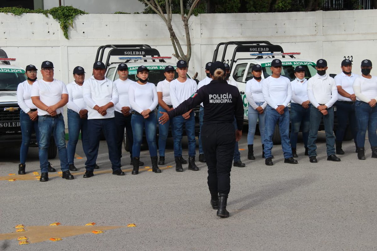 MunicipioSGS's tweet photo. 📌 Dirección de Seguridad Pública prepara a 52 cadetes que se sumarían al Estado de Fuerza
📰 Más información en ➡️ https://t.co/DQHIoeE69z
📱 #SGS #SigamosAdelante #LeonorNoyola #Seguridad #DGSPM https://t.co/PyKgIKvSAS