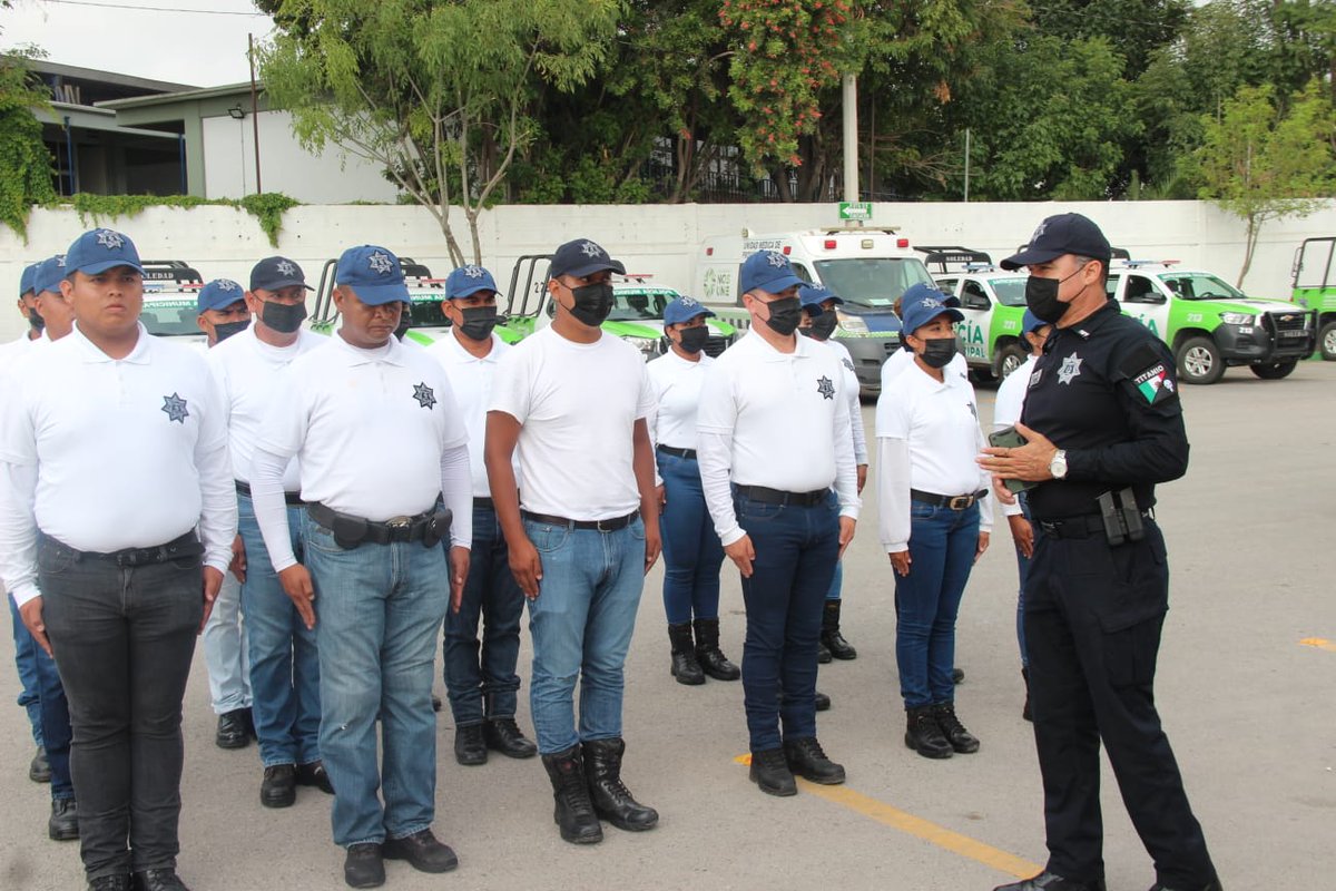 MunicipioSGS's tweet photo. 📌 Dirección de Seguridad Pública prepara a 52 cadetes que se sumarían al Estado de Fuerza
📰 Más información en ➡️ https://t.co/DQHIoeE69z
📱 #SGS #SigamosAdelante #LeonorNoyola #Seguridad #DGSPM https://t.co/PyKgIKvSAS