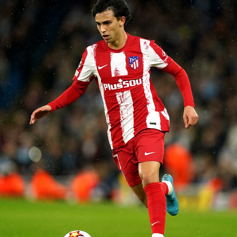SkySportsPL's tweet photo. Manchester United have had a €130m bid for Joao Felix rejected by Atletico Madrid, according to Spanish outlet AS ✖️