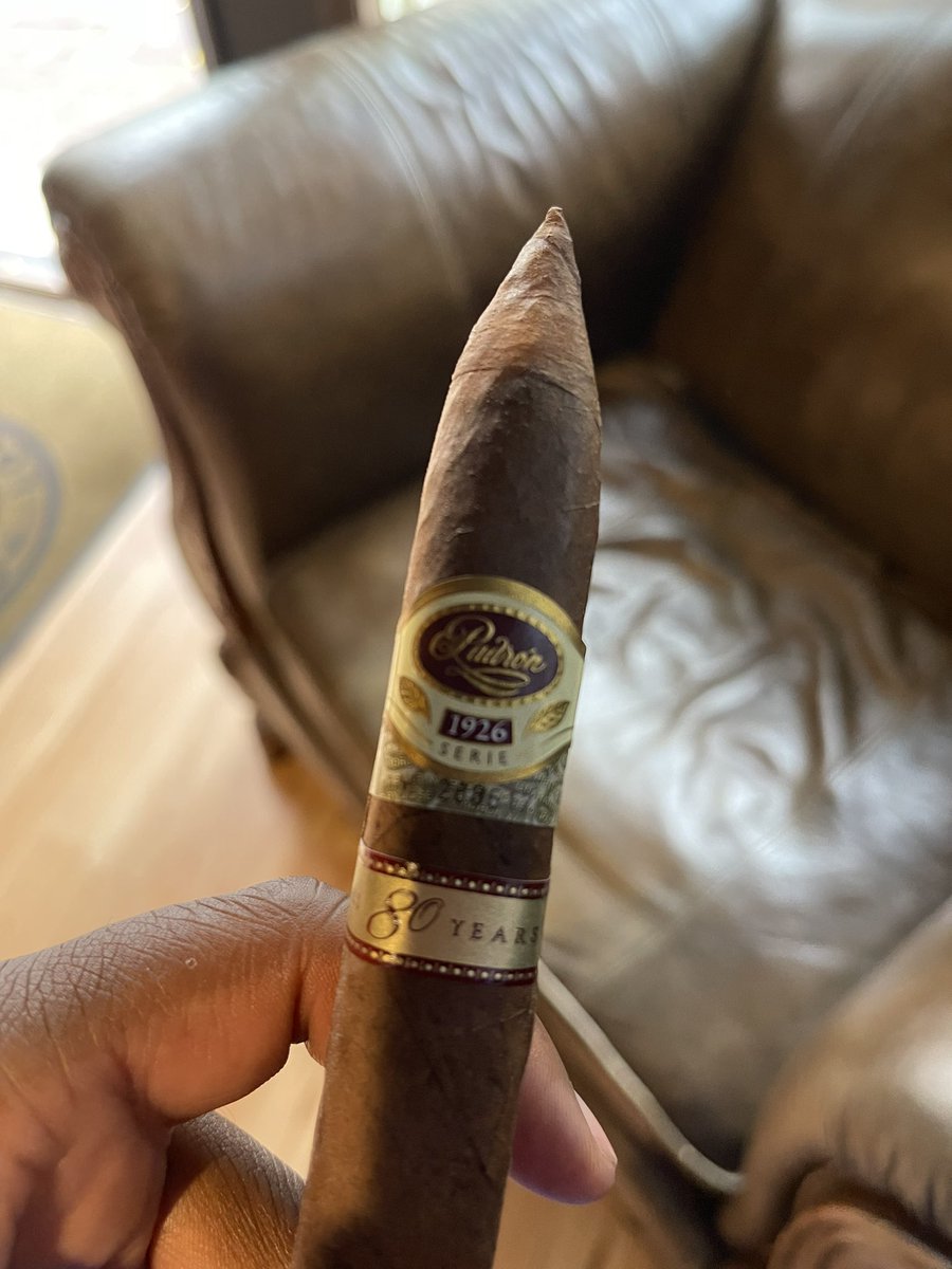 cigarguy16's tweet photo. Birthday cigar just smoking few days later 8/13 https://t.co/Pj9f3tVzQf