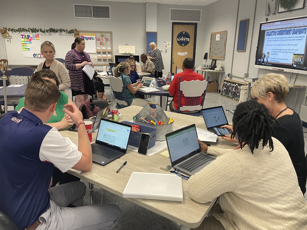 DesotoParish's tweet photo. DeSoto is committed to our teachers.  We provide job embedded teacher support to ensure professional growth. The ultimate goal of our district is to raise student achievement.  Working for DeSoto is #TheDeSotoDifference! https://t.co/jvrlfCVMyk