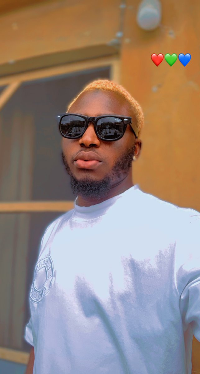 OgidioluNasird1's tweet image. Soft life that's what I want,,, Soft life na wetin i need Yhhhh..
@moelogo #Euphonic 💙🚀