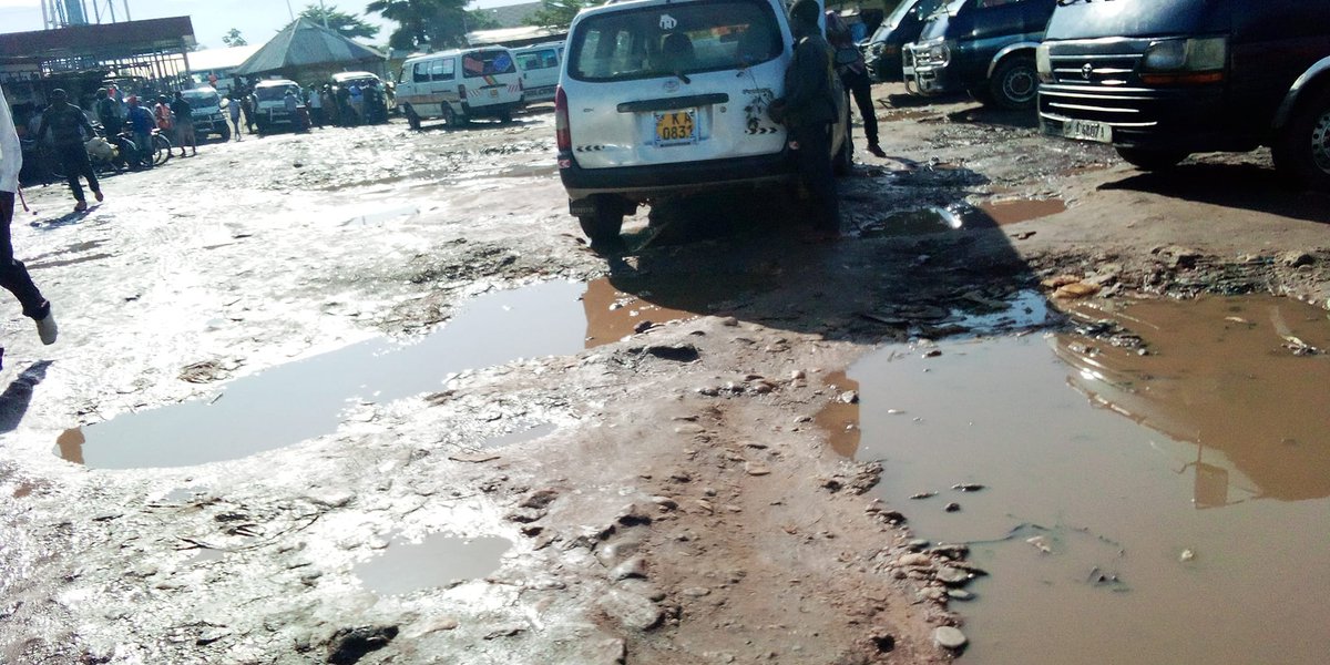 MweneKajekurya's tweet photo. I will excuse my government on everything else including fuel shortage but not this filthiness. This is too much for a country among the most beautiful the world has. https://t.co/A8JbsbMLgq