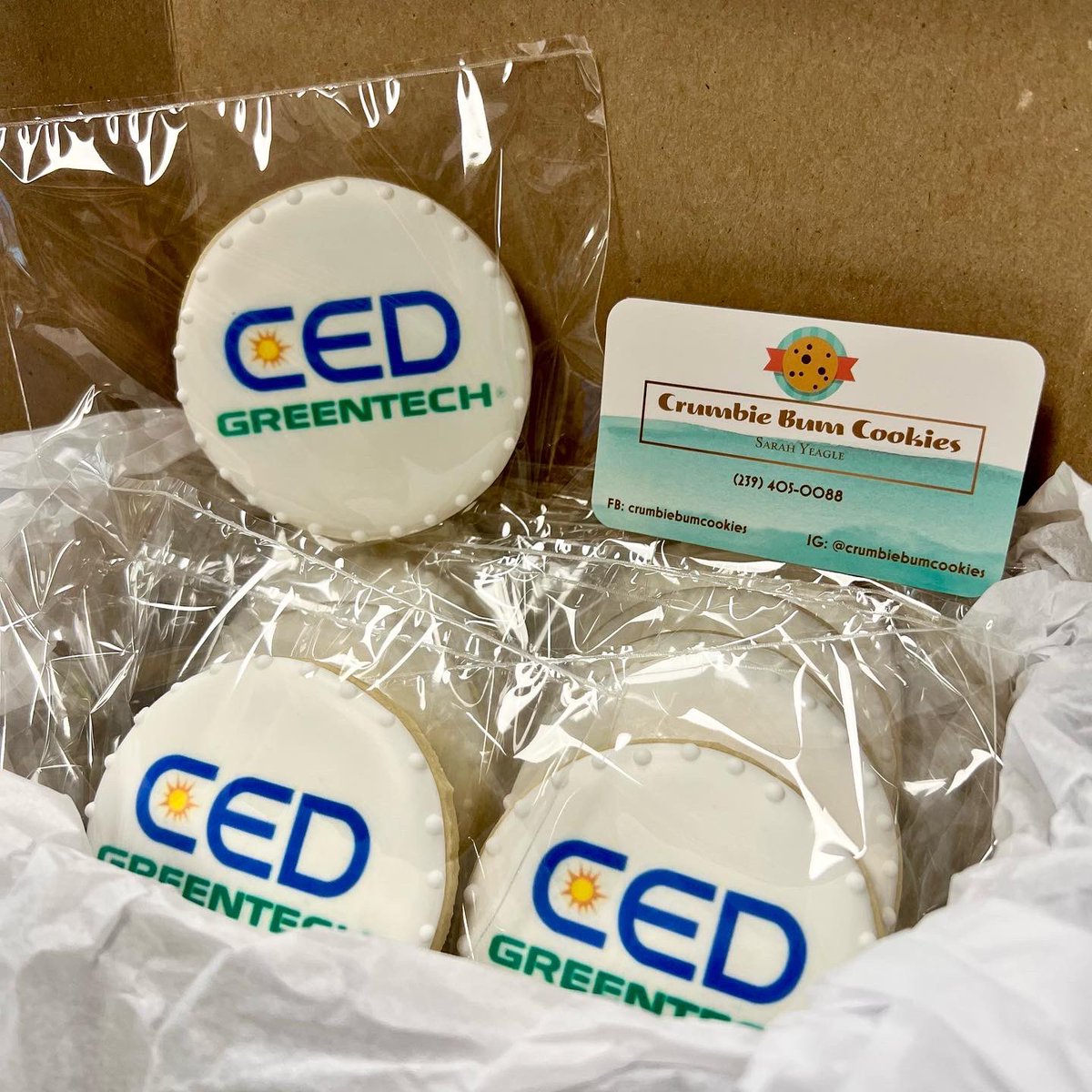 GreentechTampa's tweet photo. We were given the sweetest treat today, CED Greentech cookies by @crumbiebum 🍪💙

A big thank you to our intern Quinn for surprising us with these! It made our Wednesday so much sweeter! 🙌🏼

#cookies #renewableenergy #tampaflorida #tampabay #greentech https://t.co/GoTQDOH8rV