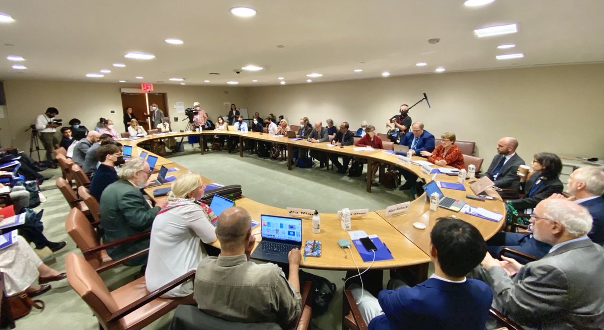 AustriaUN's tweet image. Full House at the #NPTRevCon side event on the humanitarian consequences of nuclear weapons hosted by Austria 🇦🇹. 
We are proud to present the brochure of the #HINW22 conference and discuss key issues of its findings in New York.