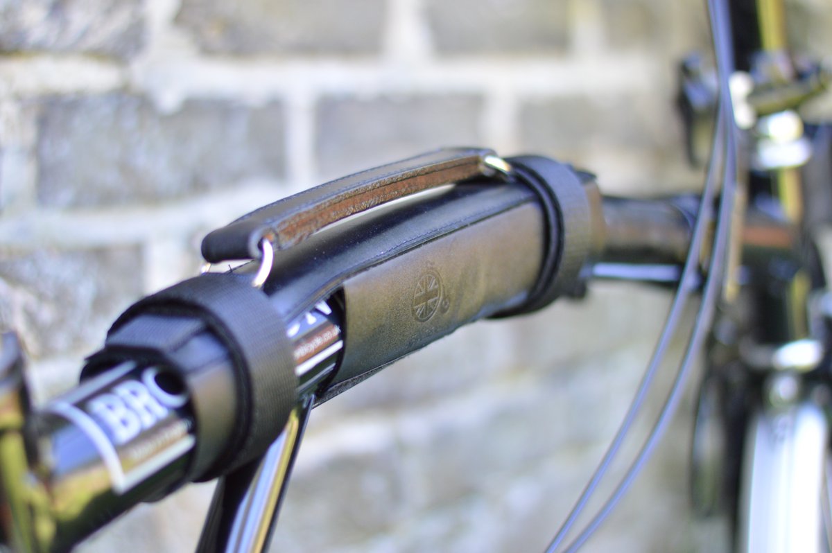 Offyerbike's tweet photo. A limited amount of OYB leather goods back in stock for immediate dispatch! https://t.co/sfPyZ1pjKx