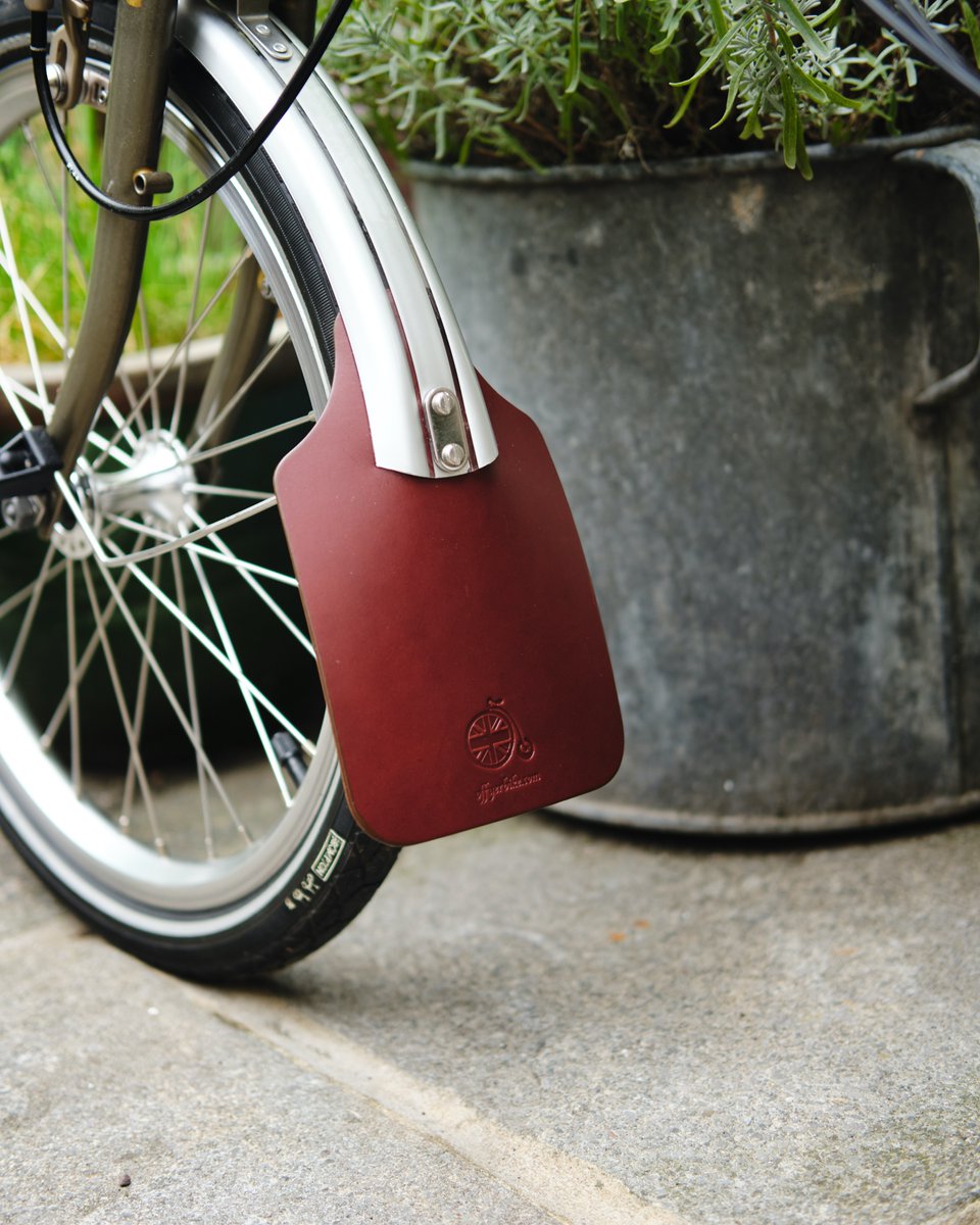 Offyerbike's tweet photo. A limited amount of OYB leather goods back in stock for immediate dispatch! https://t.co/sfPyZ1pjKx