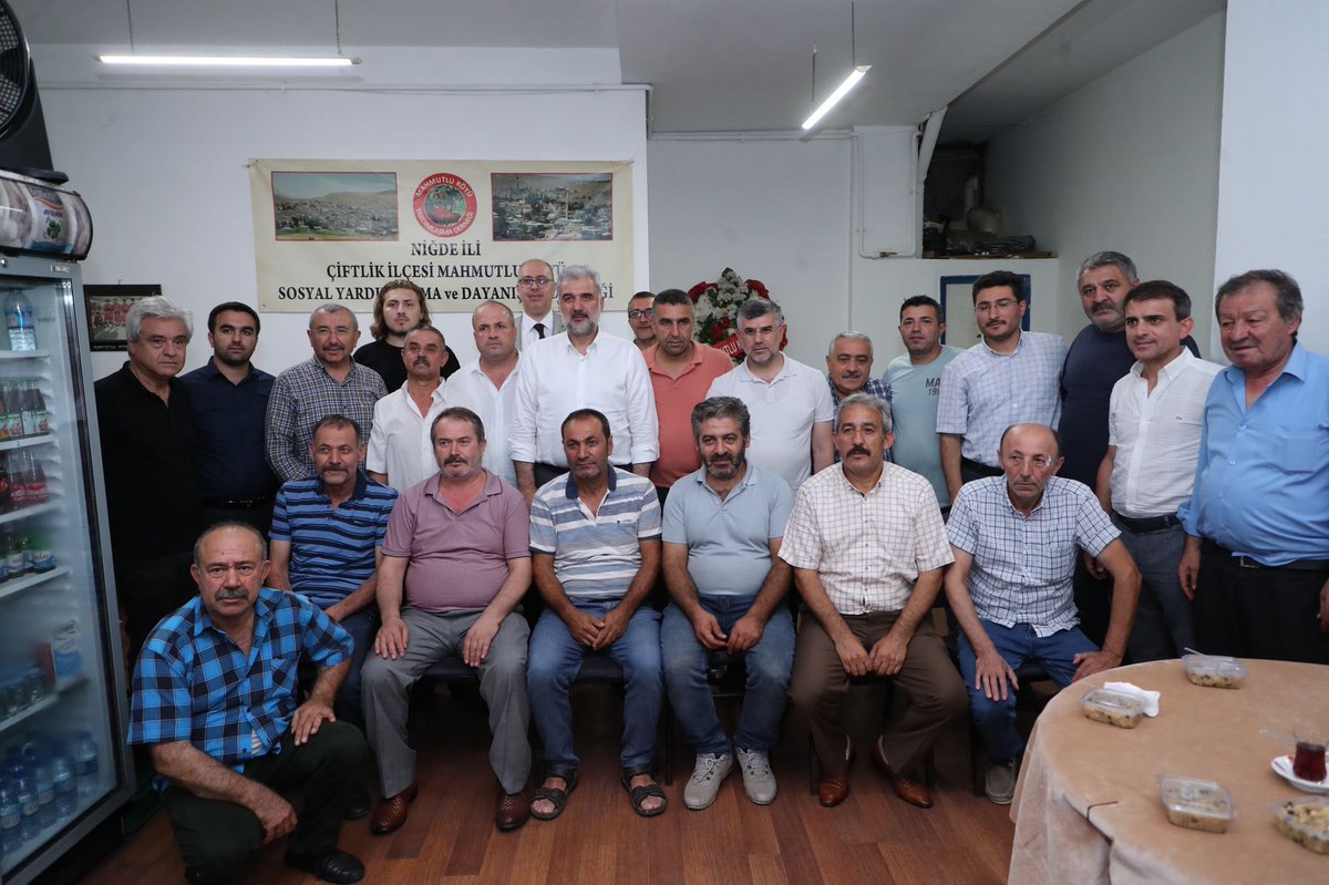 osmannnurika's tweet photo. Bizim meselemiz, gönül kazanmaktır. Ülkemizi ve şehrimizi bünyad ve imar etmektir. 

İstanbul'umuzun her kapısını çalacak, yüzlerde tebessüm, geleceğe umut olacağız. 

#YüzYüze100Gün

📍 Ataşehir, Mevlana Mahallesi https://t.co/lgqQHD67ik