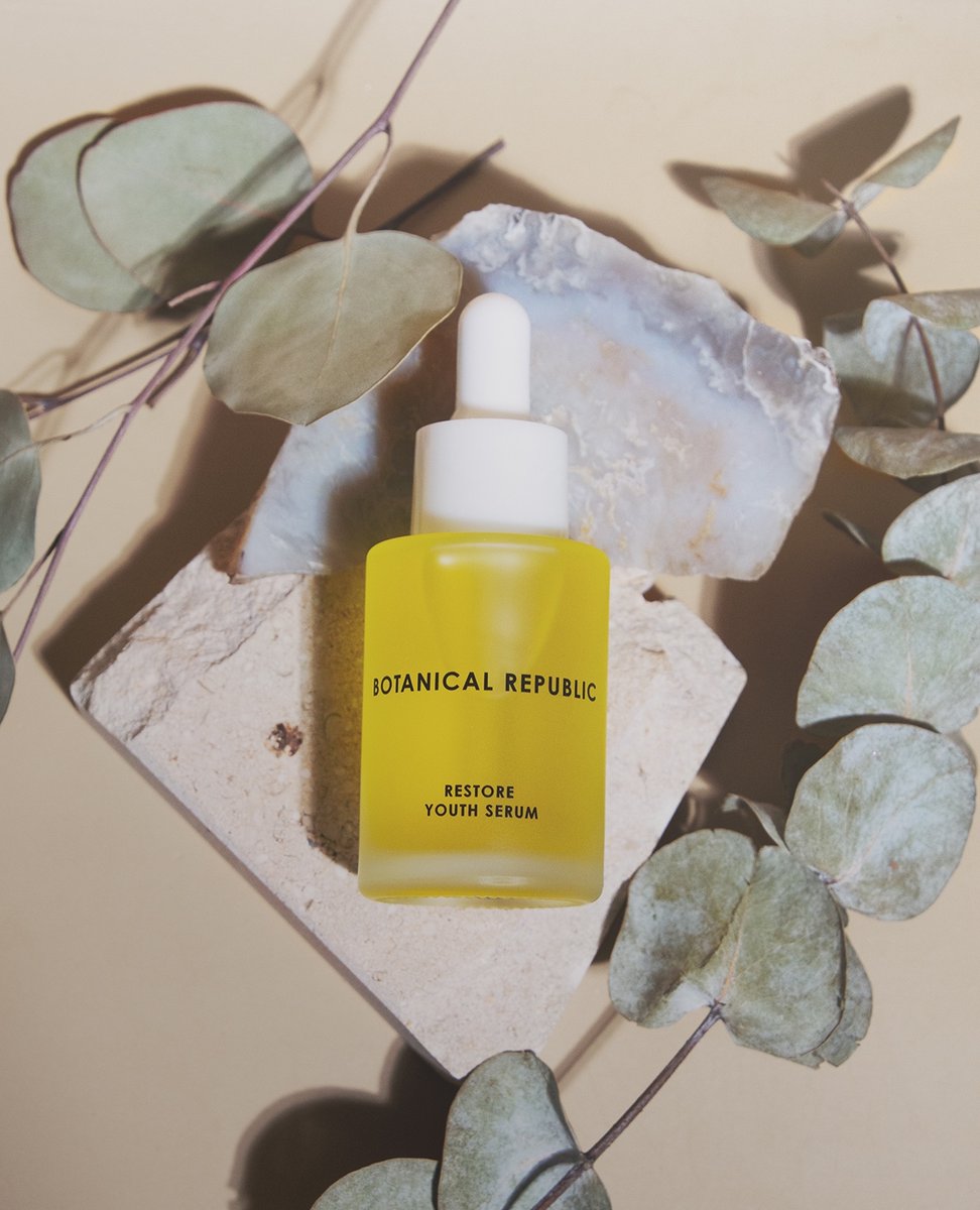 Brighten, hydrate, and fight skin aging without harsh chemicals. Rich in Prickly Pear Seed Oil, it lavishes skin with antioxidants, Vitamin E, Vitamin K, fatty acids and much more. l8r.it/ga7A #skincareover30 #skincareover40 #skincareover50 #faceoil #faceserum