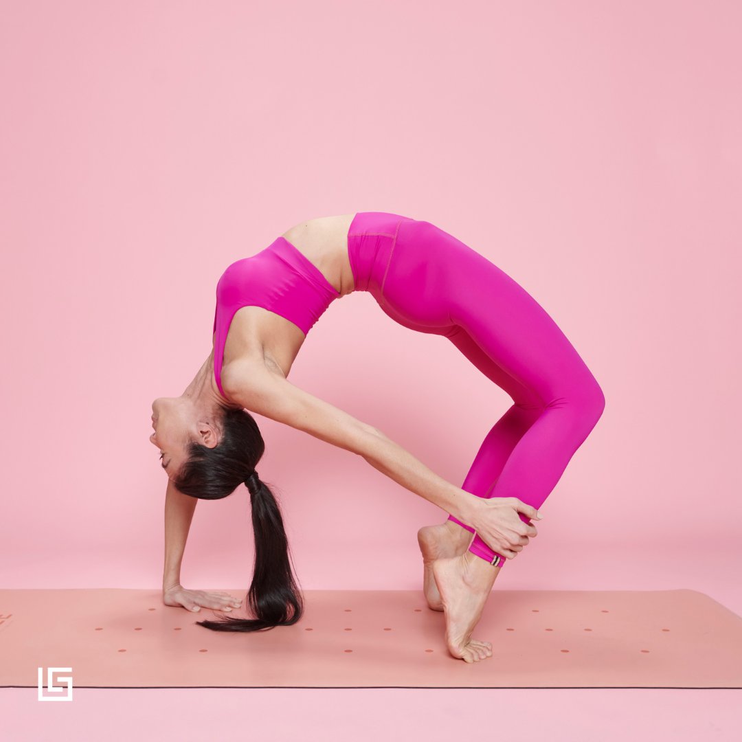 LockrSpace's tweet photo. To start of this week's yoga theme🧘‍♀️we highlight "Contur"

Sustainability♻️ is at the core of Contur as Econyl is used throughout all their yoga wear which comes directly from fishing nets and ocean plastics.

Click the link below to shop now!
https://t.co/4gtKRR2Kt5 https://t.co/b9IgDJPigi
