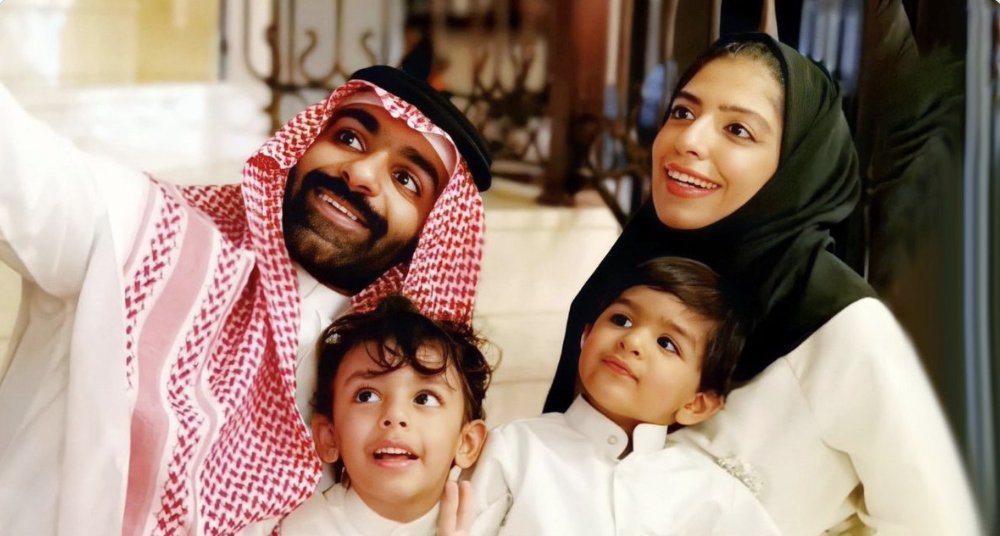 ajplus's tweet photo. Saudi Arabia's sentencing of #SalmaAlShehab to 34 years in prison is the longest for an activist, @ESOHumanRights says.

The mother of 2:
▪️was sentenced to 6 yrs before a court alleged other "crimes"
▪️was reportedly in solitary confinement
▪️has a 34-yr travel ban post release https://t.co/h9a0HBVnJa