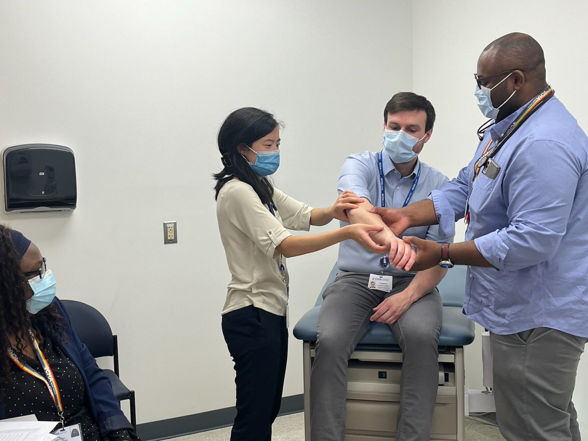 TuftsFMR_CHA's tweet photo. Day 1 of our @MaldenHS_Sports physicals in the books💪🏀🏈 Great kids & great way to use our new school based health center! #FMRevolution #familymedicine #communityhealth #sbhc @TheCityofMalden @Malden_Schools @challiance https://t.co/Mz2wS31Eo7