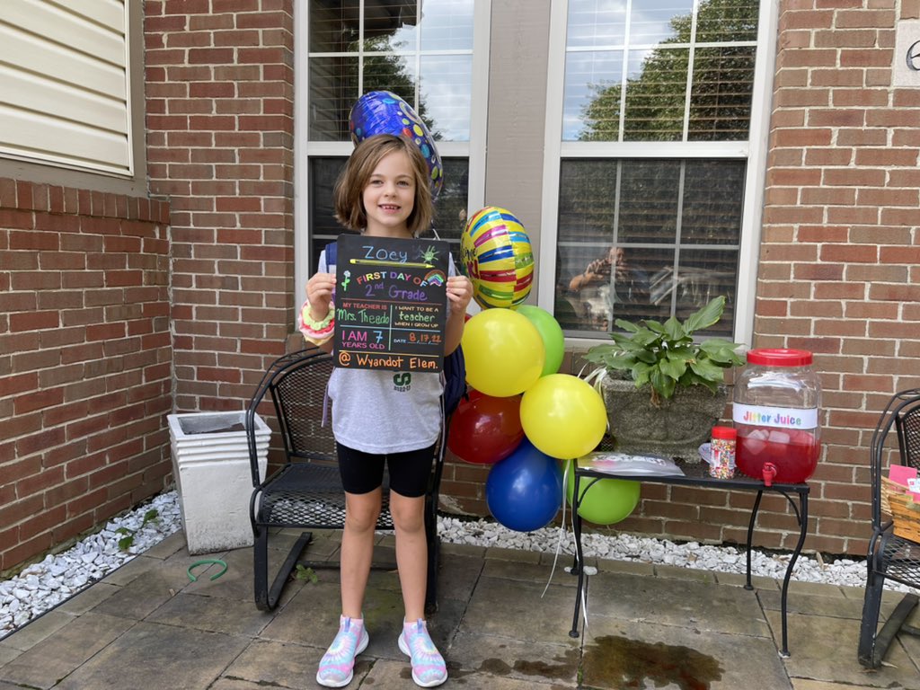 Sheridance321's tweet photo. 2nd grade, here she comes! #DCSday1 @wesDCSD https://t.co/tepSBHEsmm
