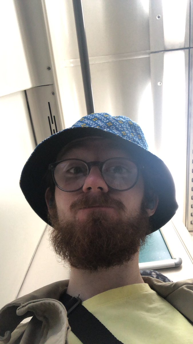Daniel__Bedford's tweet photo. Off to watch @WBA hopefully get a win against Cardiff. Up the Albion! #WBACAR @WBALGBT https://t.co/QwOFVPx3NK