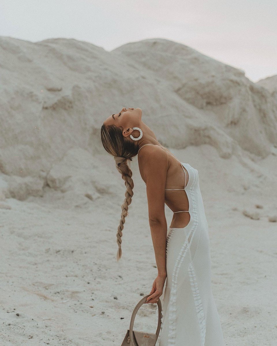 romaneinnc's tweet photo. JACQUEMUS. 
Mes meilleures photos jusqu’à présent https://t.co/j26UhAX6xM