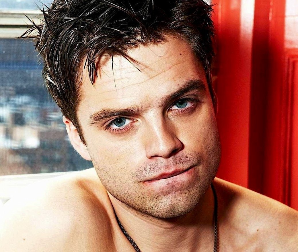 thinkersebstan's tweet photo. sebastian stan was INSANE for this https://t.co/hIWv4n3hWV