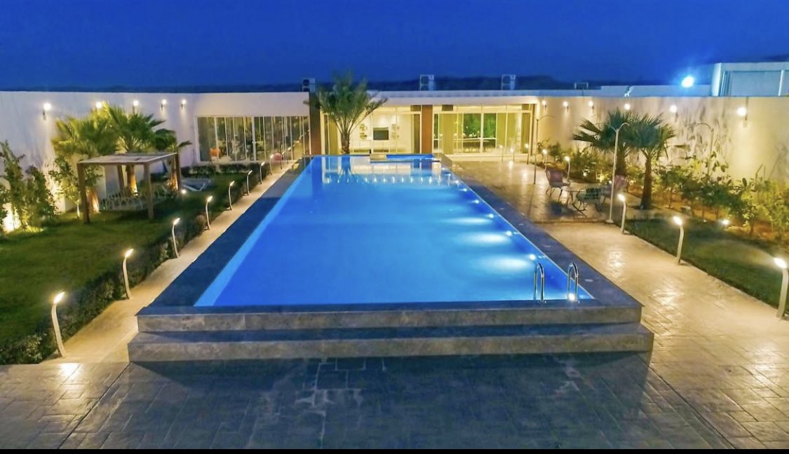 Delta1Pools's tweet photo. تنفيذ مسبح نظام إنڤنتي بطول 25 متر في 8 مع جاكوزي حار  بمنطقه العمارية بالرياض https://t.co/ZnP0qTajrY