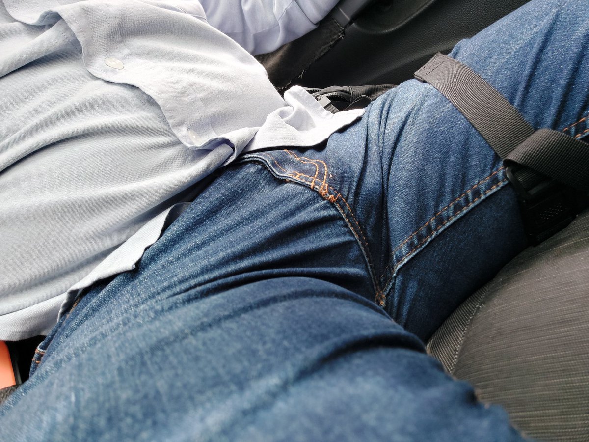 Fuckboy12gdl's tweet photo. Trabajando ando #hot #fukboy #sw #curioso https://t.co/QdgjjoeWl4