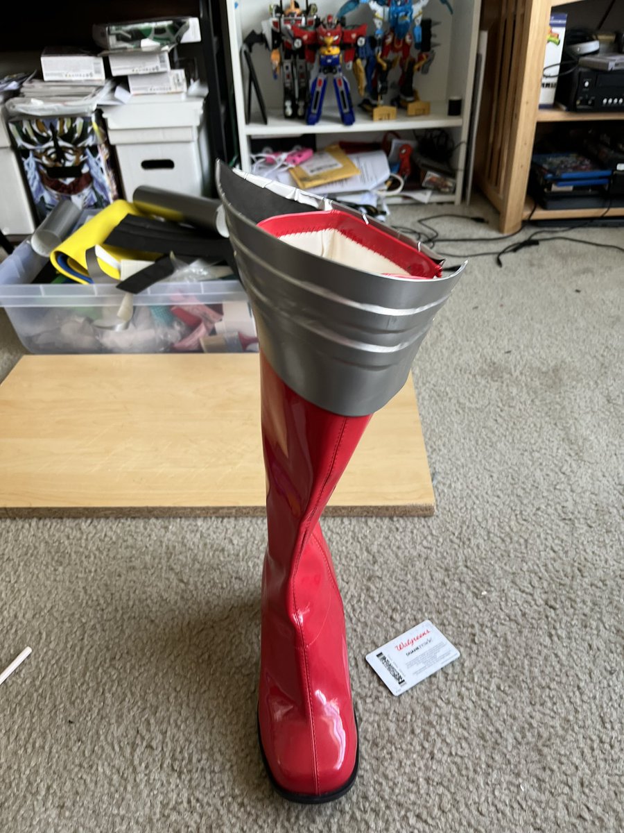 NoahBowden7's tweet photo. Wrist and boot cuffs for Gokai Red are almost complete. Morphicon next week will be the first time I’ve worn this costume since Wizard World 2018. #morphicon #powermorphicon #PowerRangers #supersentai #Gokaiger https://t.co/b3XG46y8Si