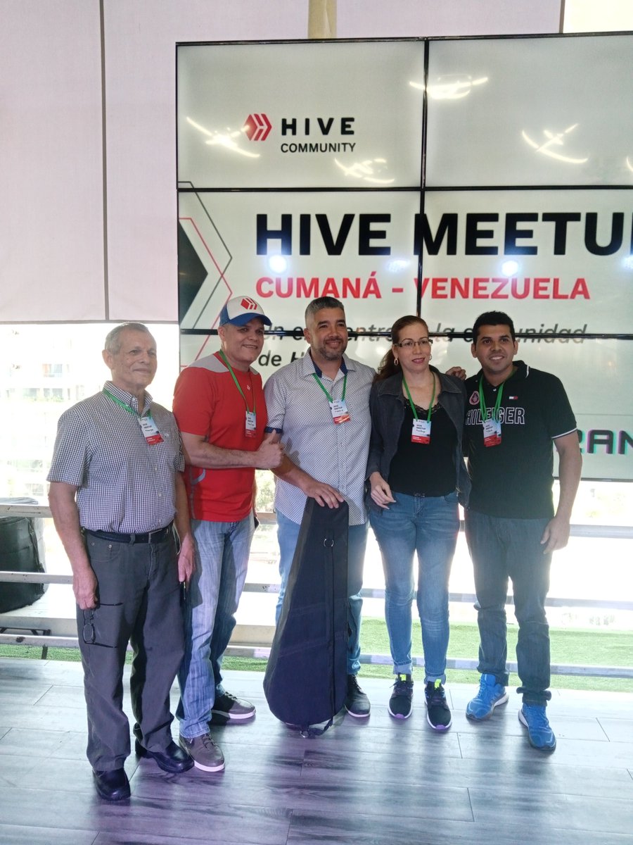 AglaideRomero's tweet photo. Juntos hacemos que #hivesucre tome más fuerza. https://t.co/15UKjbhlQP