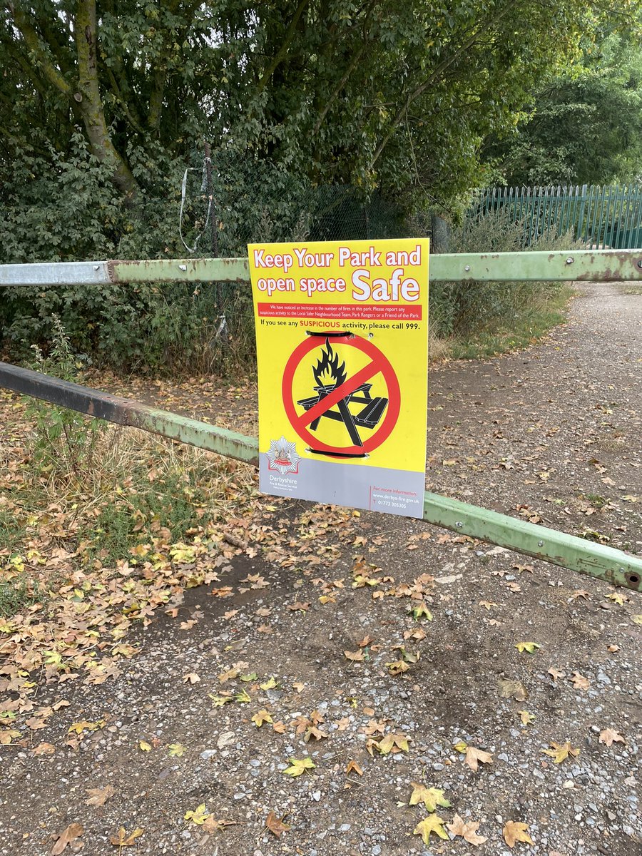 LongEatonOnCall's tweet photo. Following the recent fire at Spring Lakes crews have been carrying out prevention work today.
Please help us to reduce the number of
deliberate fires by calling 101, Crime
Stoppers on 0800 555 111, or FireStoppers on 0800 169 5558 if you see anything suspicious. 🔥👩‍🚒 https://t.co/16ThdKRIDZ