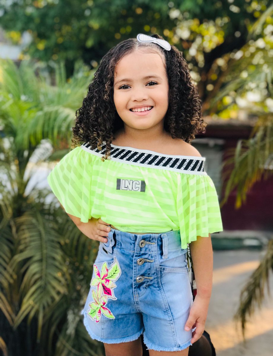 ESTILO_KIDS00's tweet photo. #modainfantil
 #meninasestilosas  #lookinfantilfemininas #lookinfantilmasculinos #Kidsfashion #criancasestilosas #moda https://t.co/0fYJJIEtog